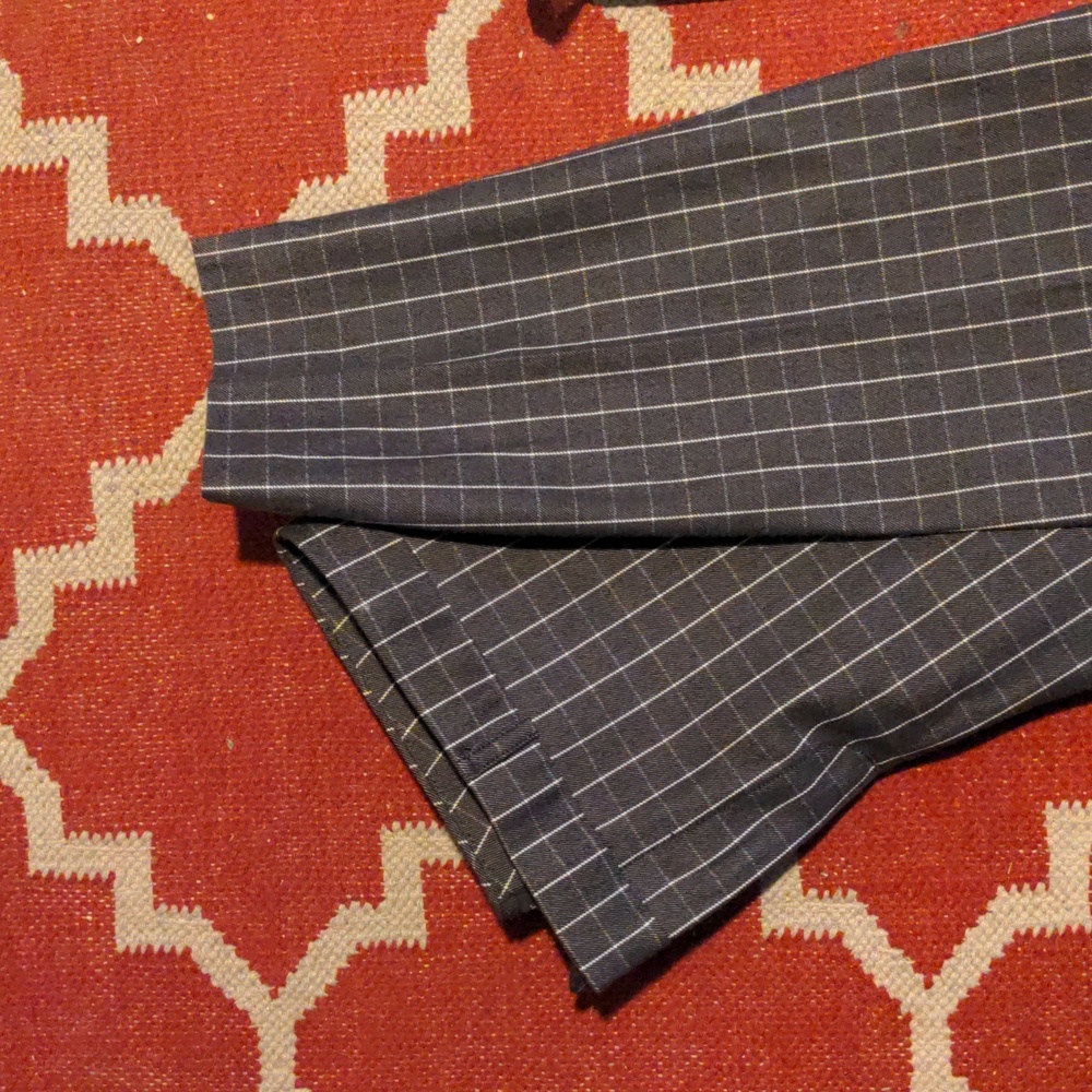 Banana Republic Ladies Size 10 Gray.